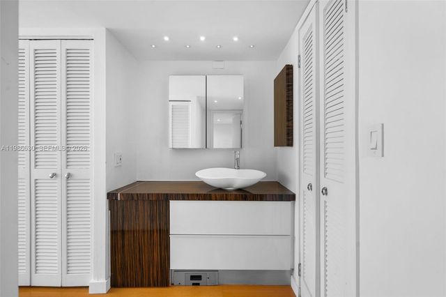 11 Island Ave 610, Miami Beach, FL 33139