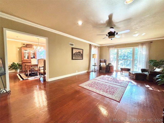 1406 Country Club Road, Mcalester, OK 74501