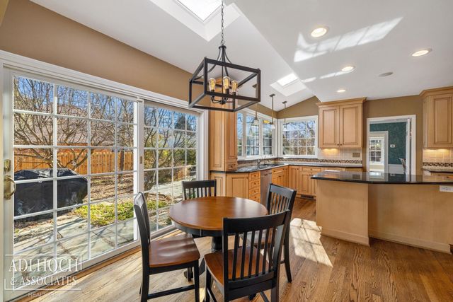 450 University Place, Grosse Pointe, MI 48230