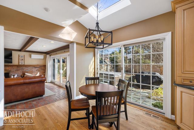 450 University Place, Grosse Pointe, MI 48230