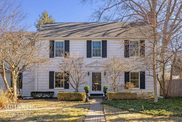 450 University Place, Grosse Pointe, MI 48230