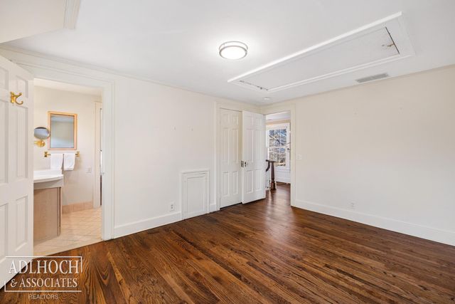 450 University Place, Grosse Pointe, MI 48230