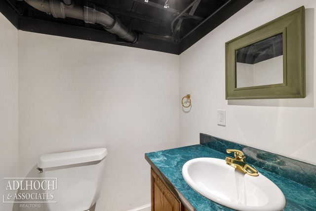 450 University Place, Grosse Pointe, MI 48230