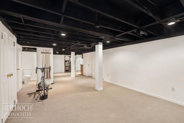 450 University Place, Grosse Pointe, MI 48230