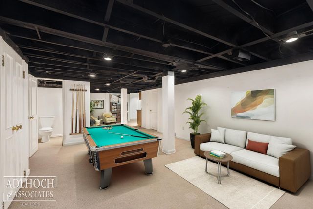 450 University Place, Grosse Pointe, MI 48230