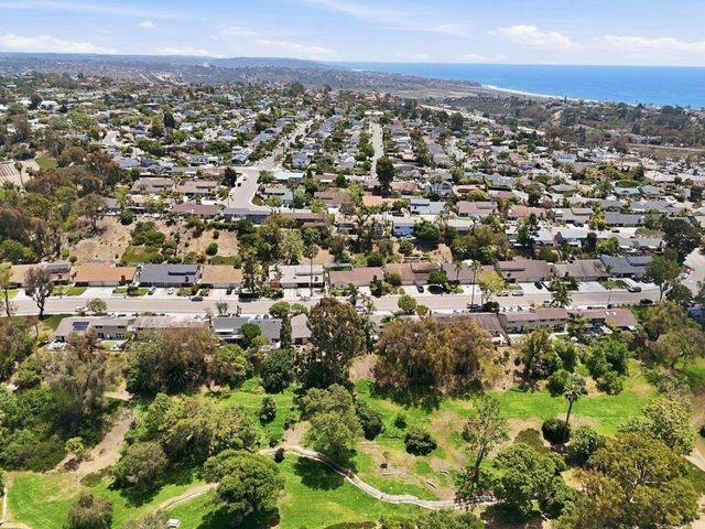 962 Woodgrove Drive, Cardiff By The Sea, CA 92007