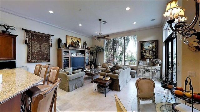 8871 Club Estates Way, Lake Worth, FL 33467