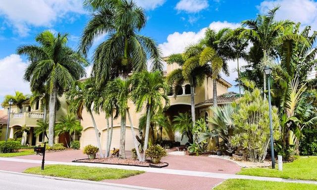 8871 Club Estates Way, Lake Worth, FL 33467