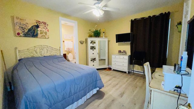 8871 Club Estates Way, Lake Worth, FL 33467