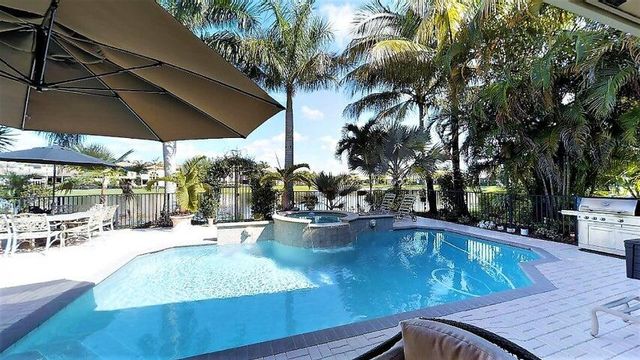 8871 Club Estates Way, Lake Worth, FL 33467