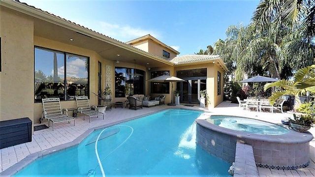 8871 Club Estates Way, Lake Worth, FL 33467