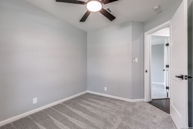 8407 CHALK HILL CV, Converse, TX 78109
