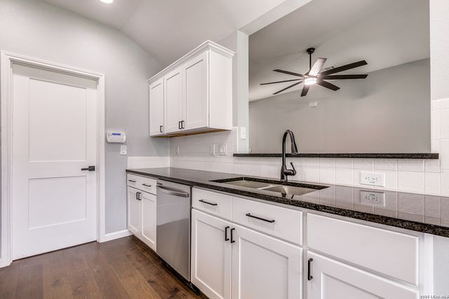 8407 CHALK HILL CV, Converse, TX 78109