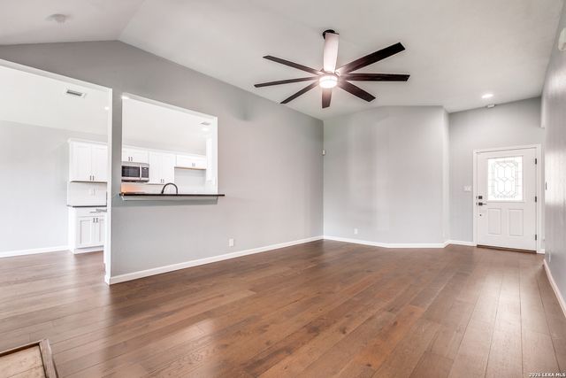 8407 CHALK HILL CV, Converse, TX 78109