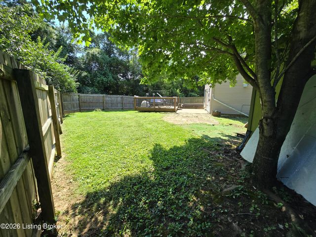 9701 Chetwood Ct, Louisville, KY 40291