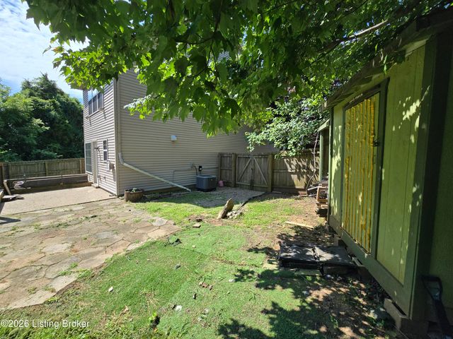 9701 Chetwood Ct, Louisville, KY 40291