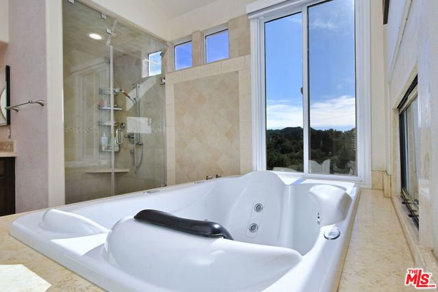 23224 Park Corniche, Calabasas, CA 91302
