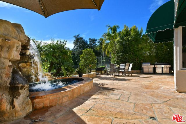 23224 Park Corniche, Calabasas, CA 91302
