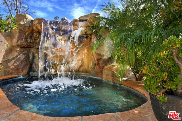 23224 Park Corniche, Calabasas, CA 91302