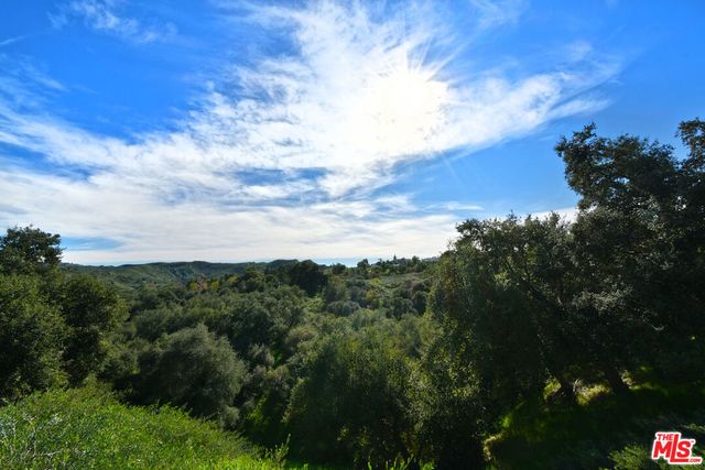 23224 Park Corniche, Calabasas, CA 91302