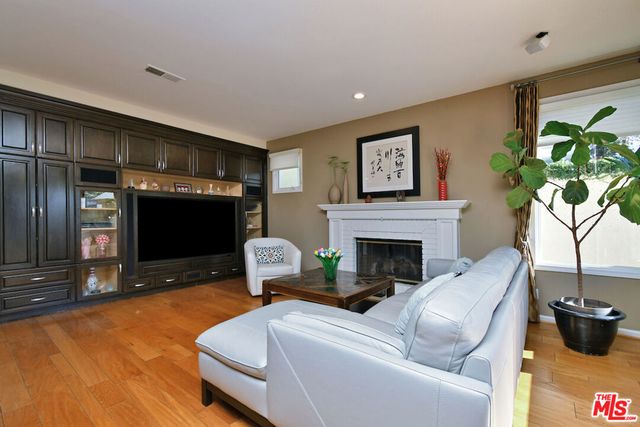 23224 Park Corniche, Calabasas, CA 91302