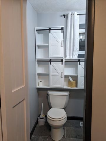 7 7th St, Bessemer, PA 16112