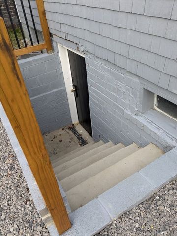 7 7th St, Bessemer, PA 16112