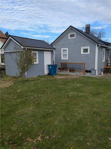 7 7th St, Bessemer, PA 16112