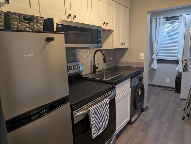 7 7th St, Bessemer, PA 16112