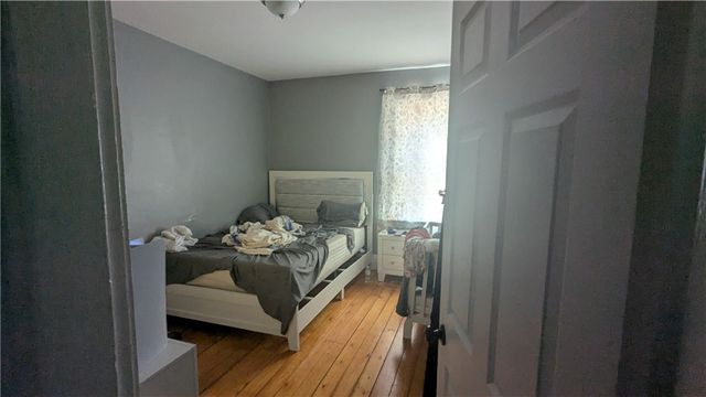 15 Emmett Street, Providence, RI 02903