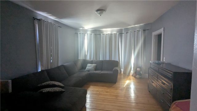 15 Emmett Street, Providence, RI 02903