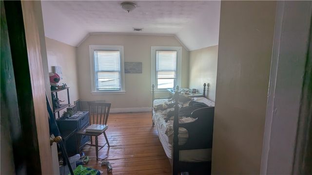 15 Emmett Street, Providence, RI 02903