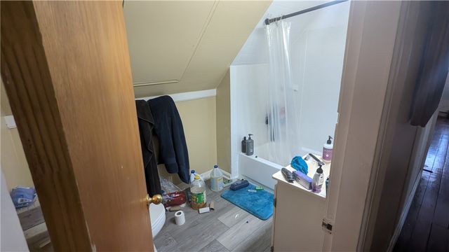 15 Emmett Street, Providence, RI 02903