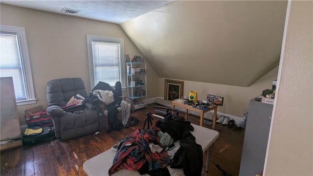 15 Emmett Street, Providence, RI 02903