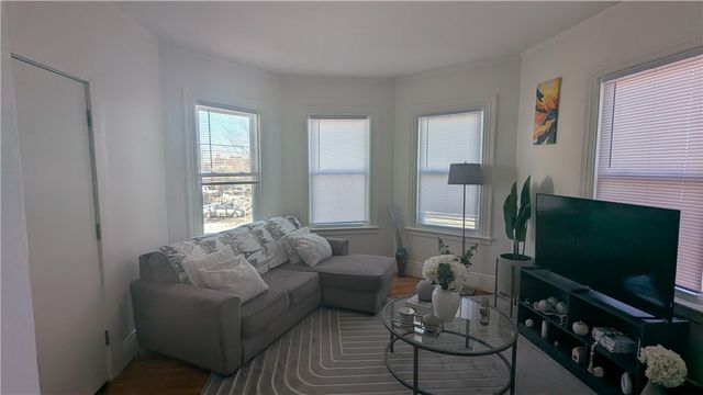 15 Emmett Street, Providence, RI 02903