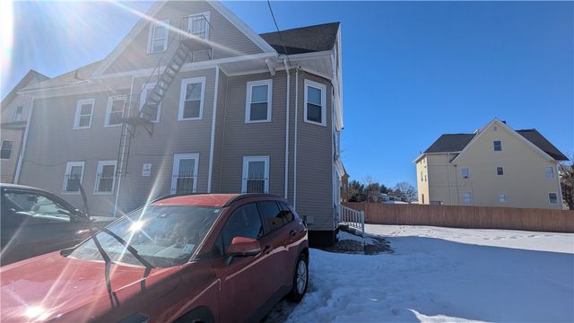 15 Emmett Street, Providence, RI 02903