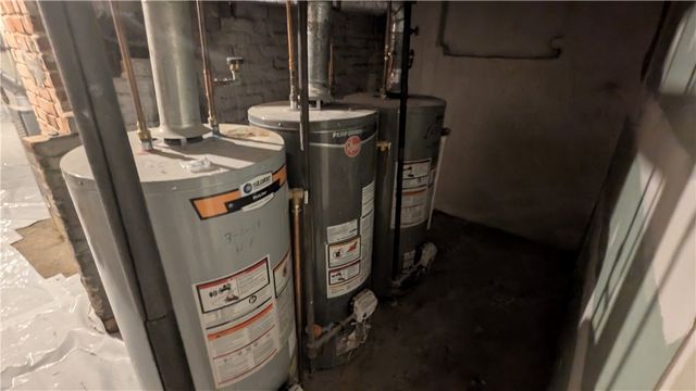 15 Emmett Street, Providence, RI 02903