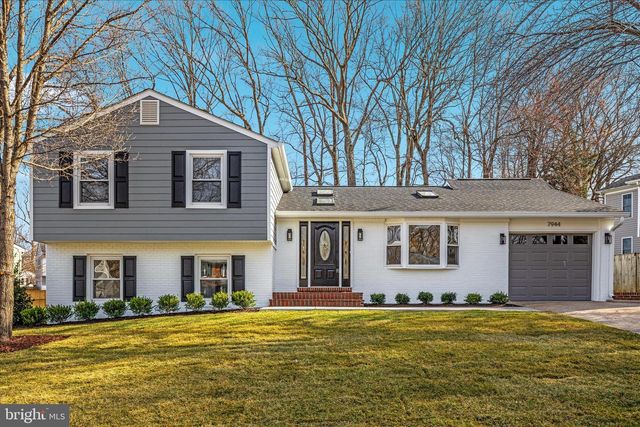 7944 FREEHOLLOW DR, Falls Church, VA 22042