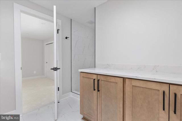 7944 FREEHOLLOW DR, Falls Church, VA 22042