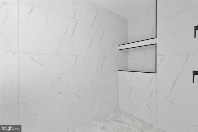 7944 FREEHOLLOW DR, Falls Church, VA 22042