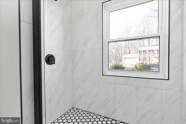 7944 FREEHOLLOW DR, Falls Church, VA 22042