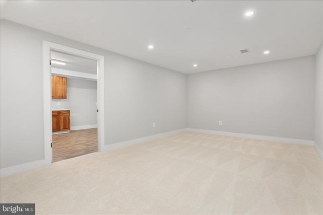 7944 FREEHOLLOW DR, Falls Church, VA 22042