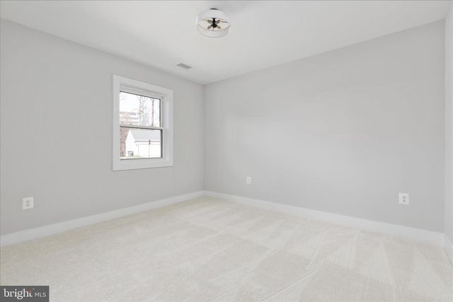 7944 FREEHOLLOW DR, Falls Church, VA 22042