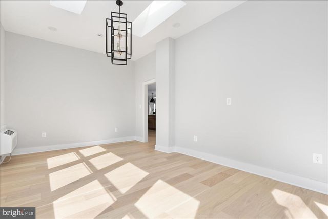 7944 FREEHOLLOW DR, Falls Church, VA 22042