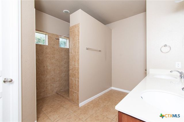 245 Chering Drive, Belton, TX 76513