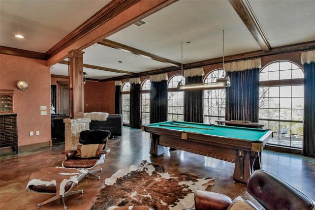 1501 S Chisholm Trail, Granbury, TX 76048