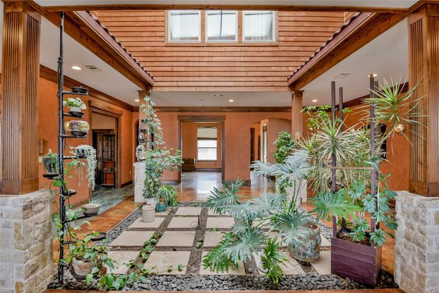 1501 S Chisholm Trail, Granbury, TX 76048