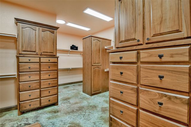 1501 S Chisholm Trail, Granbury, TX 76048