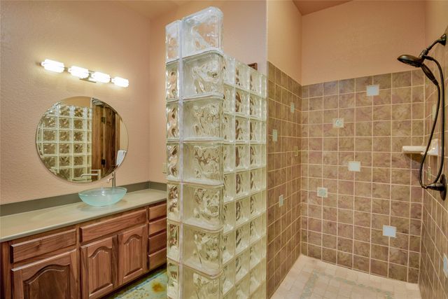 1501 S Chisholm Trail, Granbury, TX 76048