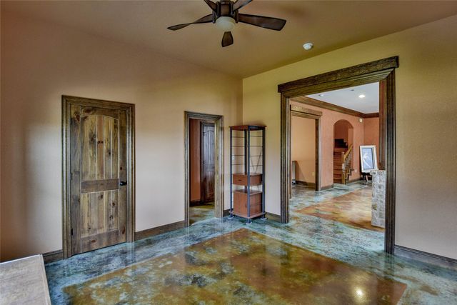 1501 S Chisholm Trail, Granbury, TX 76048